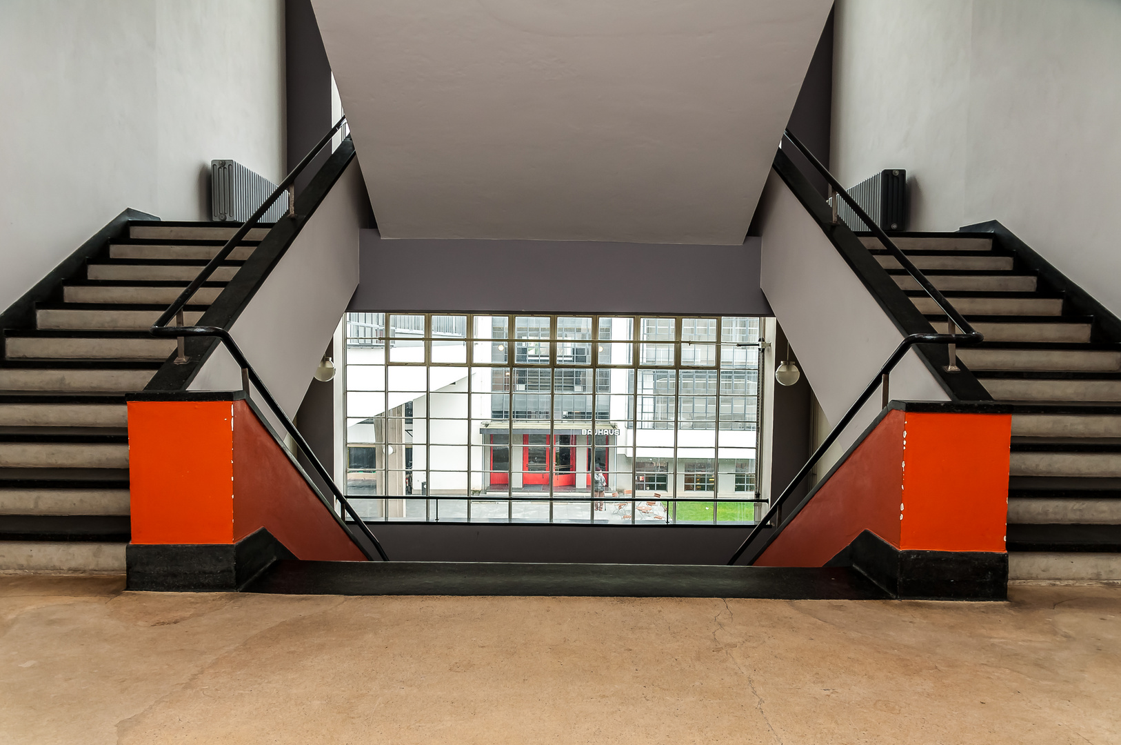  Bauhaus Dessau Treppenaufgang