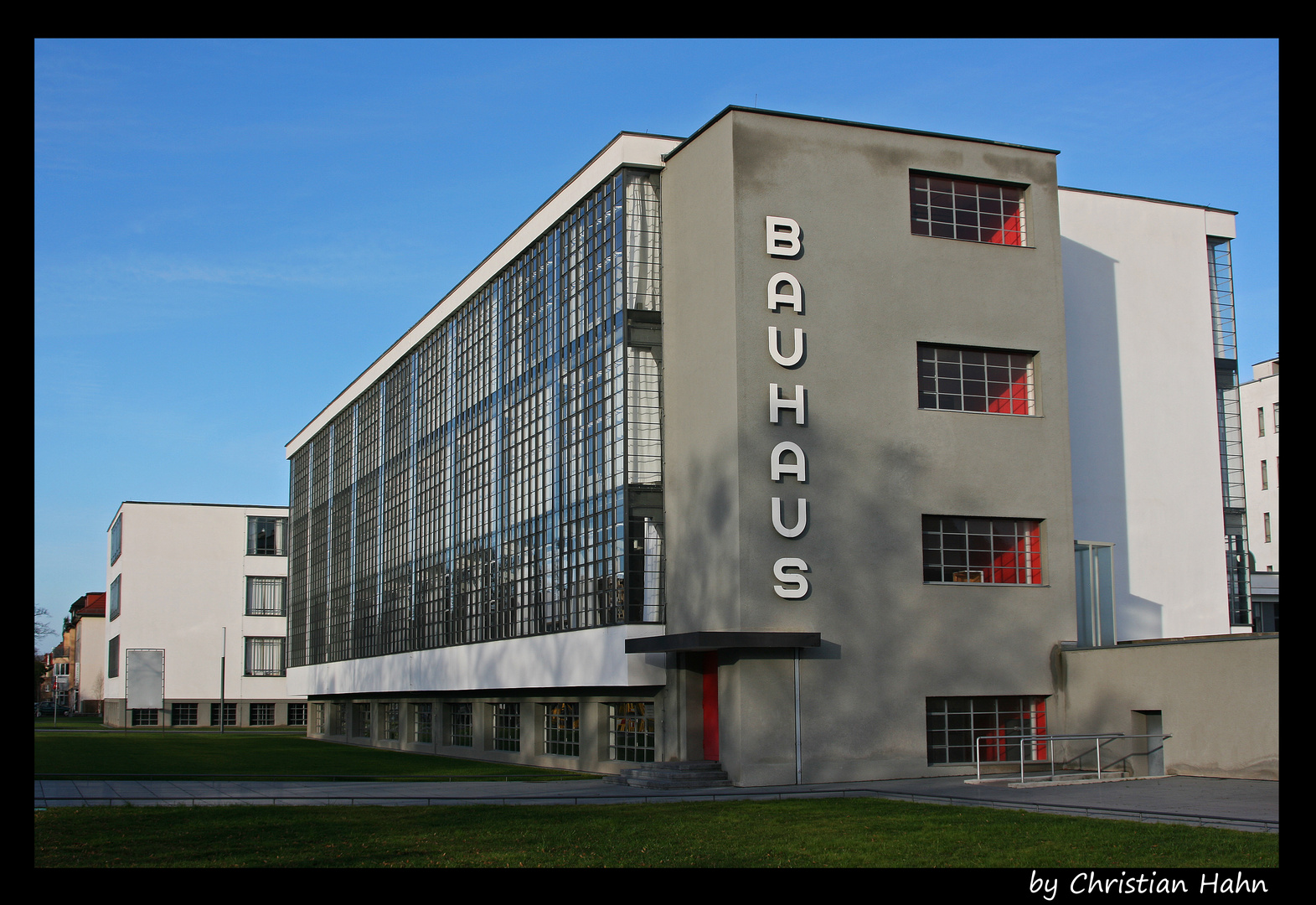 Bauhaus (Dessau ungeschönt)