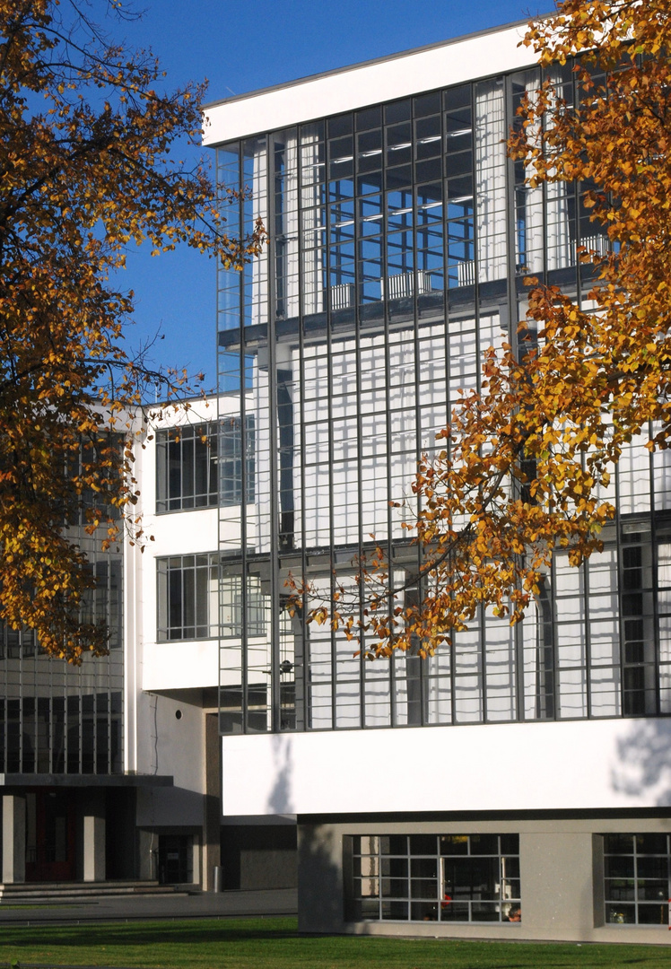 Bauhausgebäude Dessau - Transparente Ecke