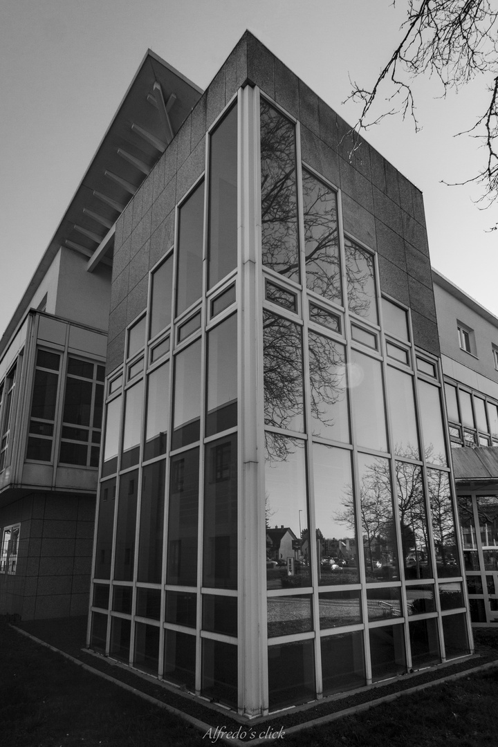 Baum& Christian Mannlich Gymnasium 3-"Eckansicht"