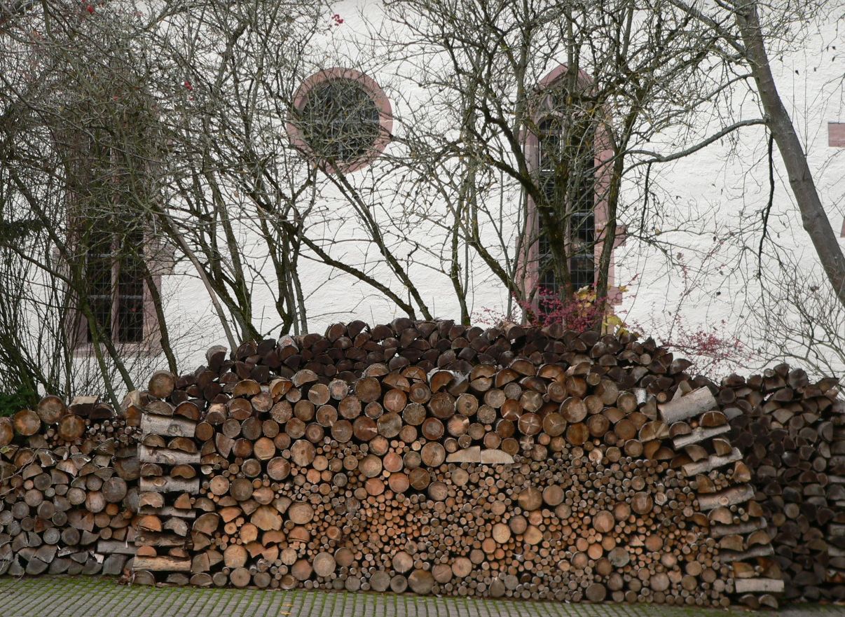 Baum-TOT, aber sehr ordentlich, richtig schwäbisch