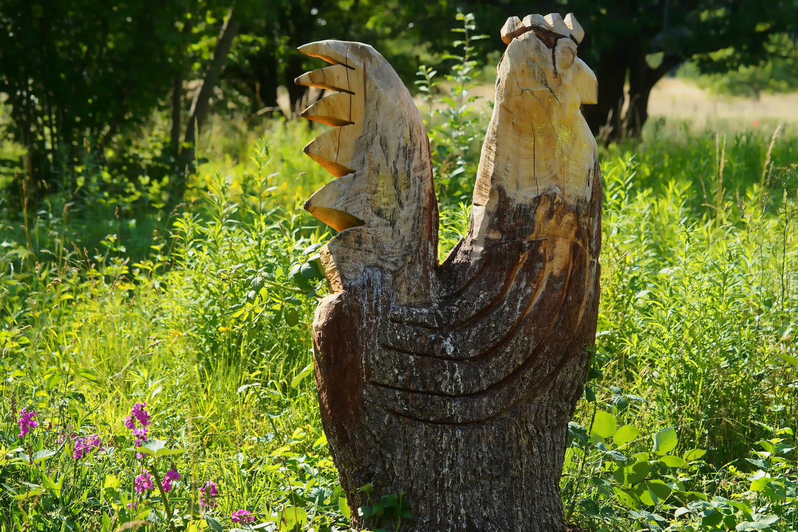 Baumstammskulptur