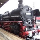 Baureihe 01 1066 mit Dampfsonderzug in Ulm