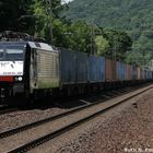 Baureihe 189 mit Containerzug in Rotenburg an der Fulda