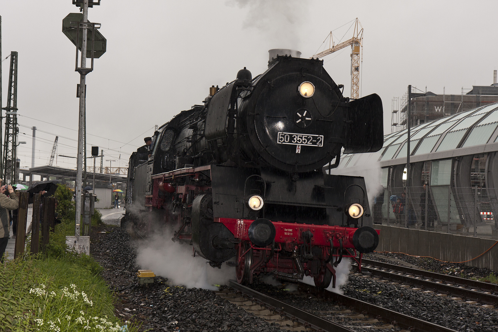 Baureihe 50 beim Bahnhofsfest Wetzlar in Richtung Lahntal