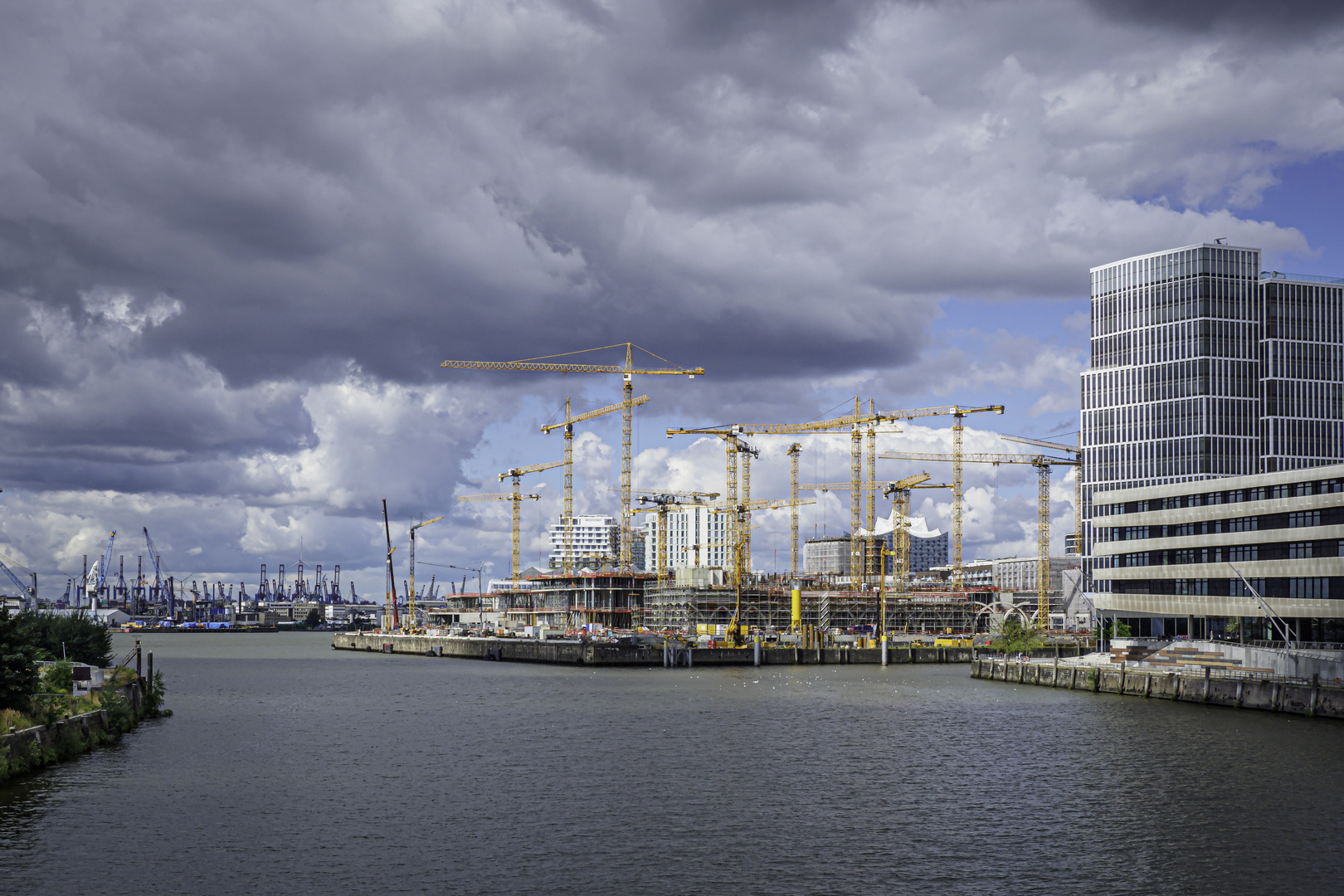 Baustelle im Hamburger Hafen 