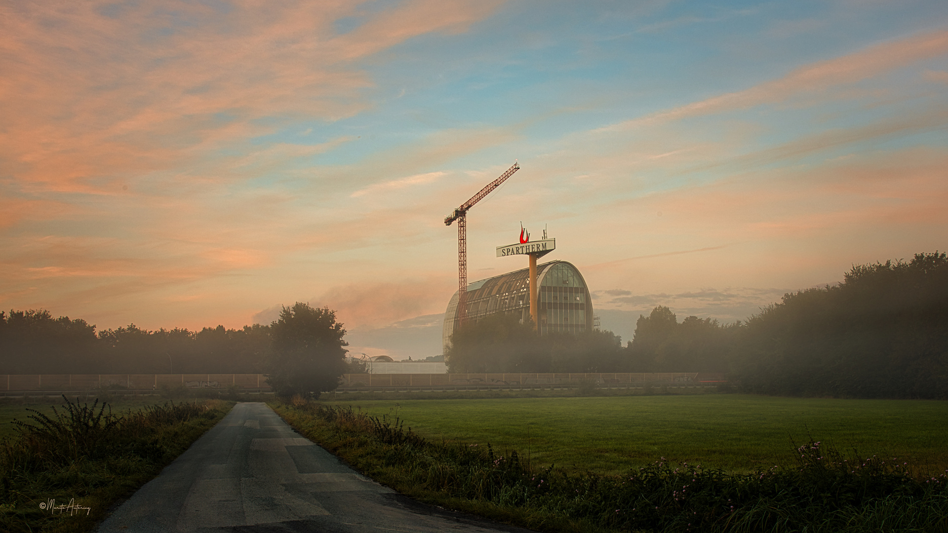 Baustelle im Nebel