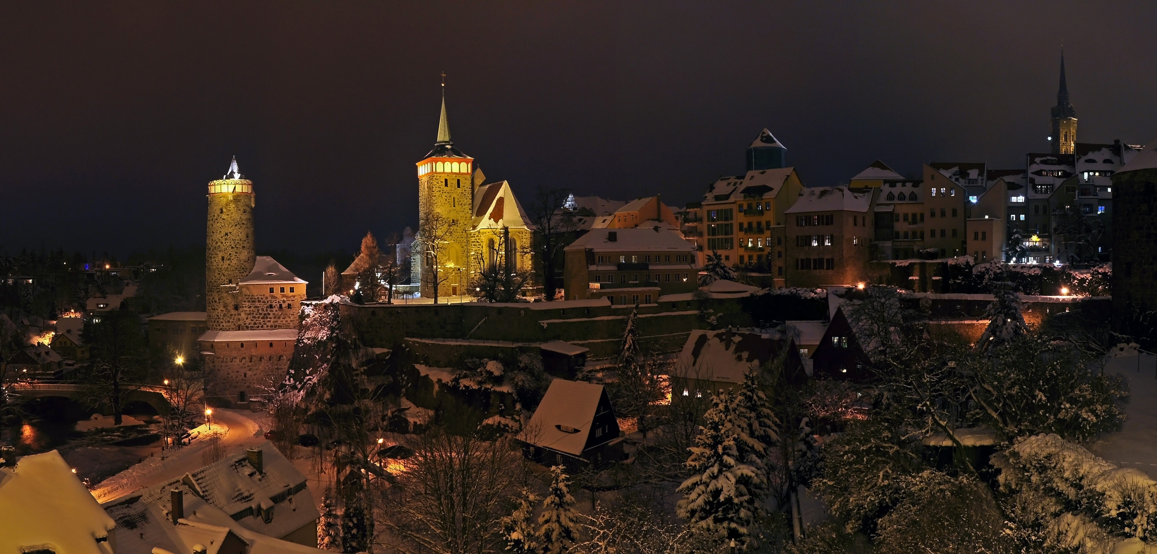 Bautzen Altstadtansicht im Winter bei Nacht