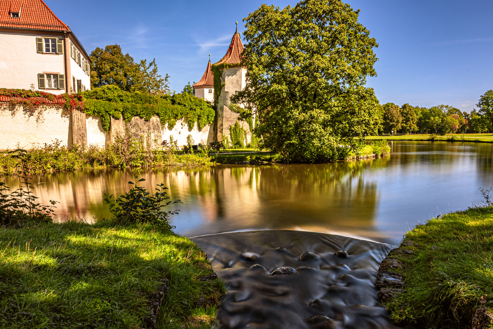 BAVARIA : MUNICH - BLUTENBURG CASTLE