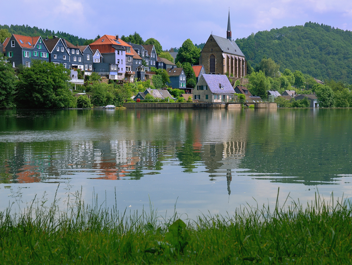 Bayenburg Stausee im Sommer-1.