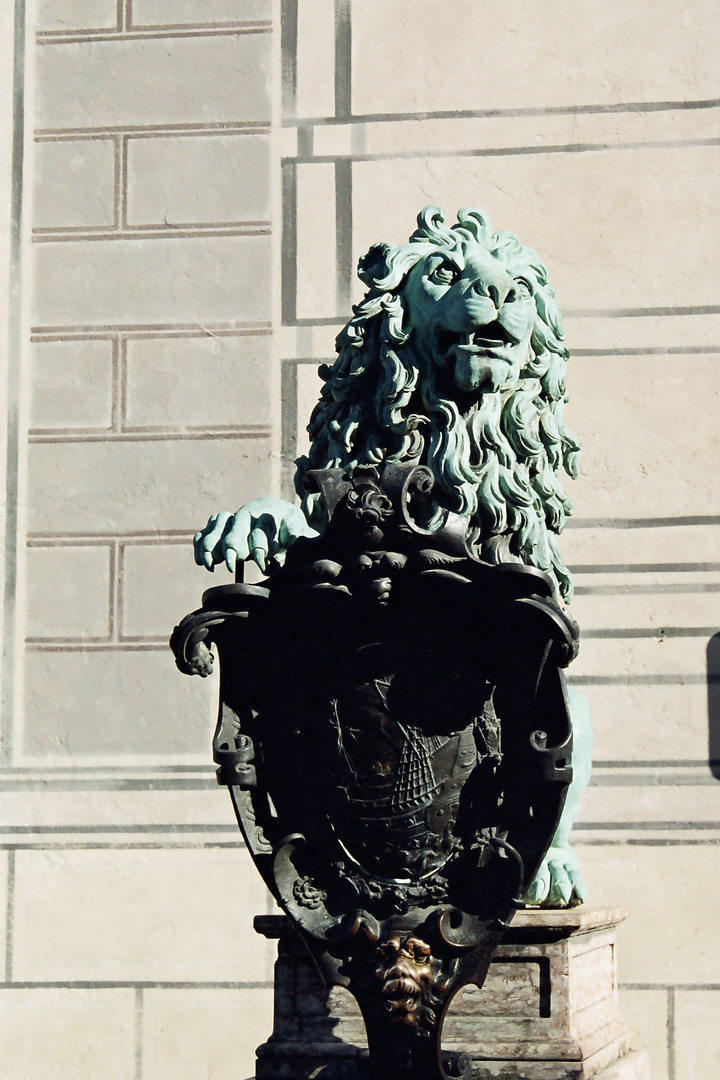 Bayerischer Löwe am Eingang zur Residenz