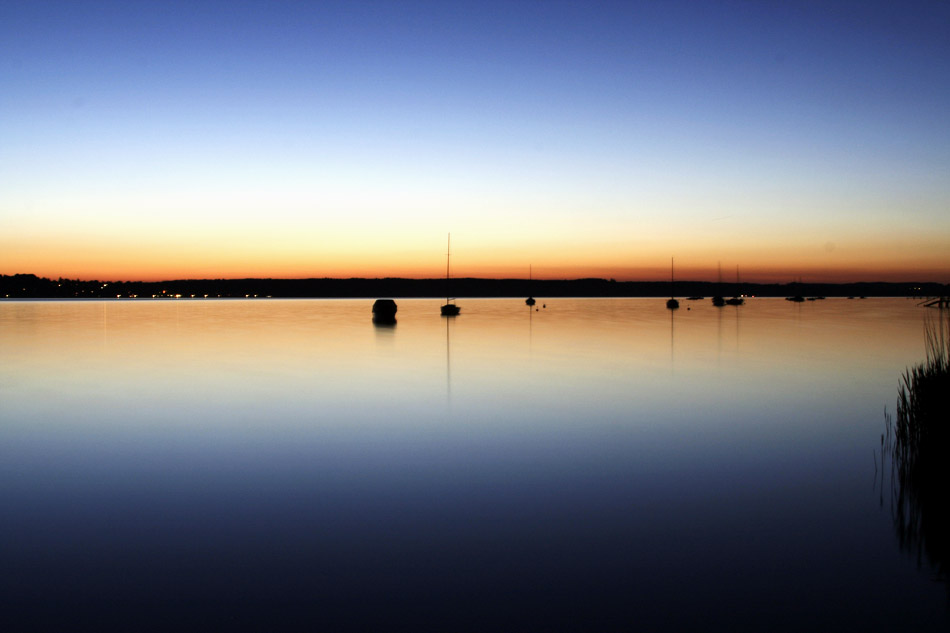 Bayerisches Meer bei Sonnenuntergang