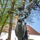 BAYERN : STATUE IM SCHLOSSGARTEN DILLINGEN