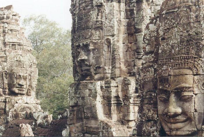 Bayon mit 3 Gesichter