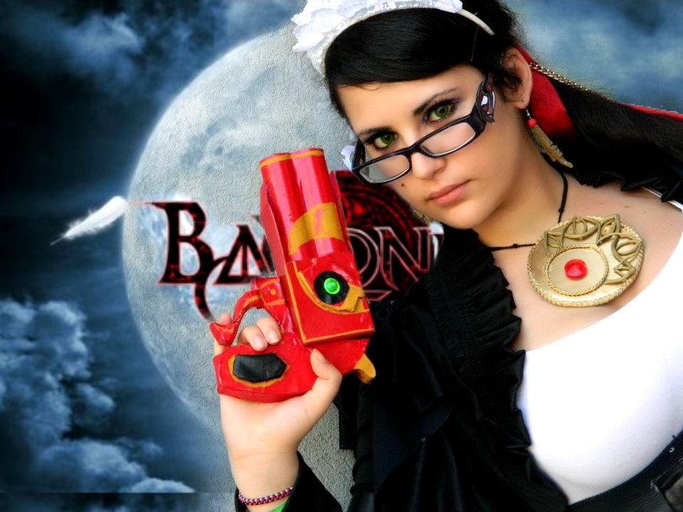 Bayonetta cosplay maid version