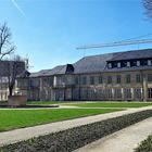 Bayreuth :  Hofgarten und  Teil  Rückansicht Neues Schloss bis zur Stadthalle (hohes Gebäude)