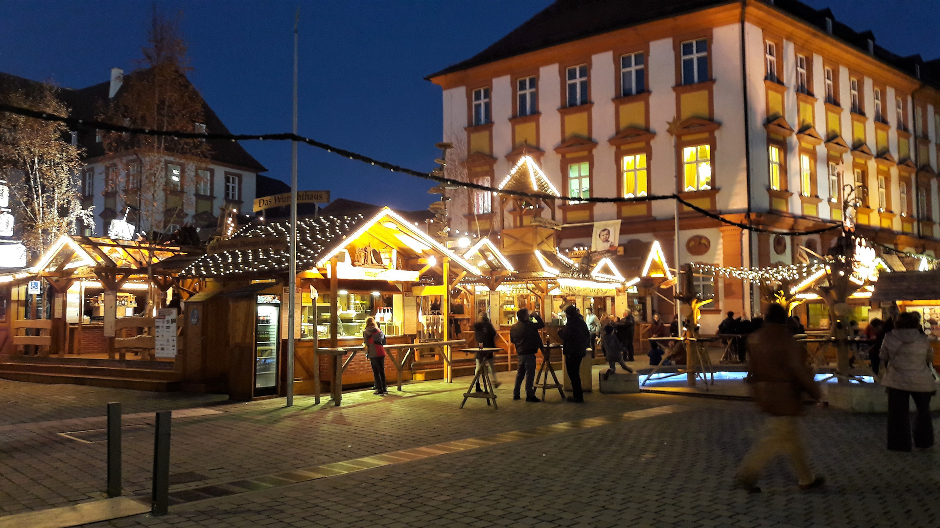 Bayreuth : Winterdorf im Lichterglanz