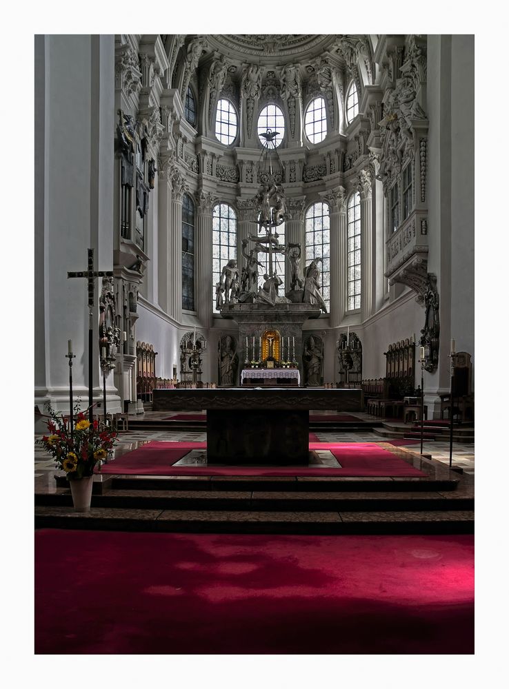 Bayrische Impressionen " Dom -St. Stephan, blick zum Chorraum