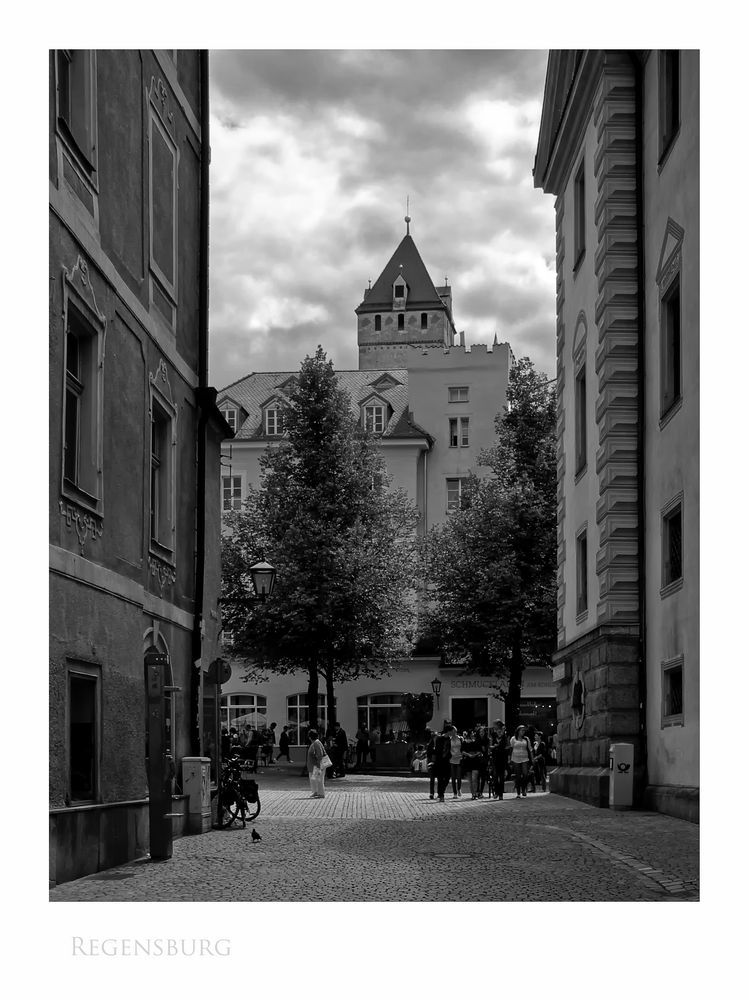 Bayrische Impressionen " Regensburg - der Blick, zum Goldenen Turm "