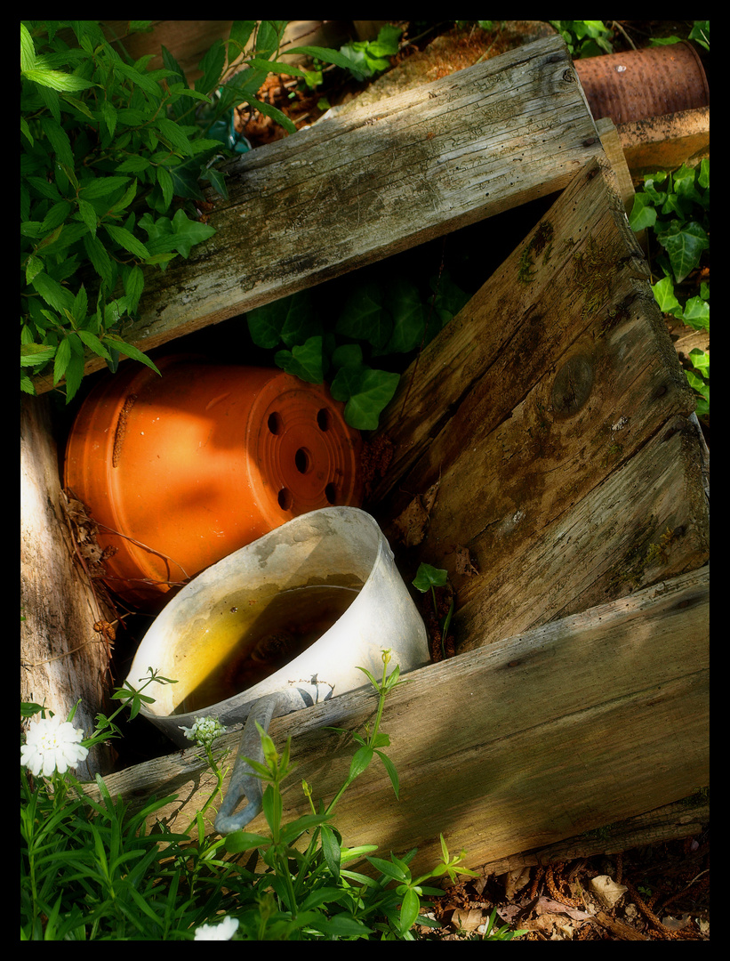 Bazar dans le jardin