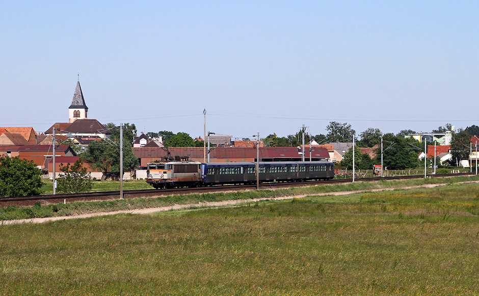 BB 25670 im Berufsverkehr