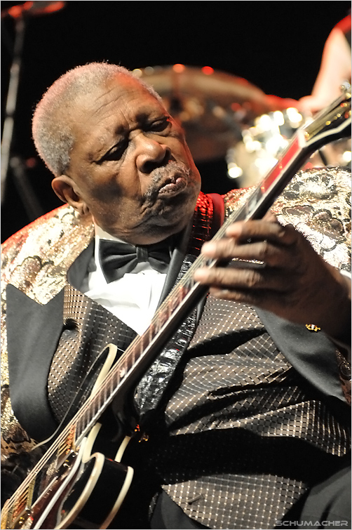 * BB KING *