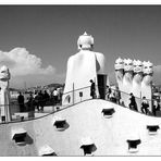 BCN art - sculptures on the roof