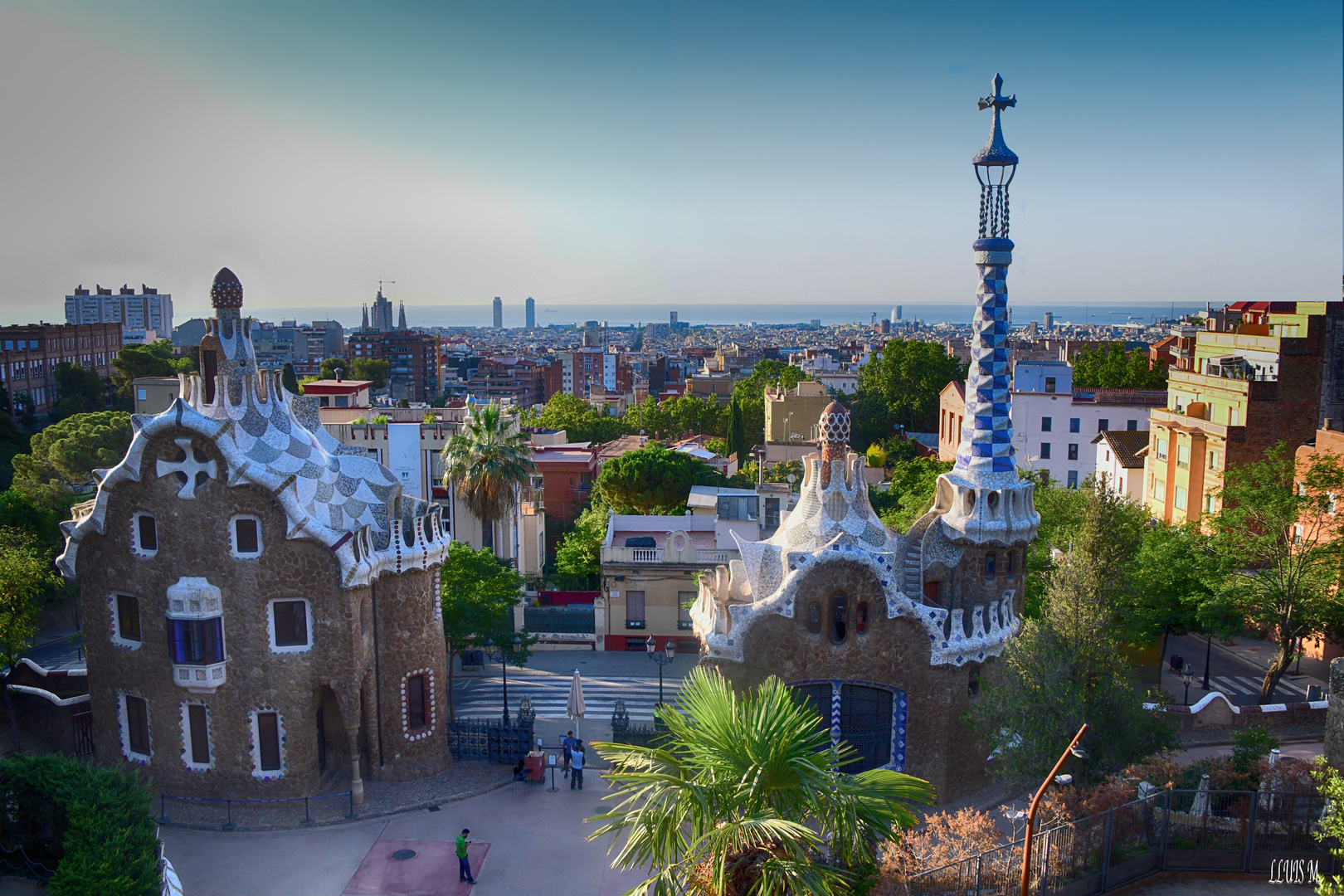 BCN. I EL MAR DES DEL PARC GUELL.  