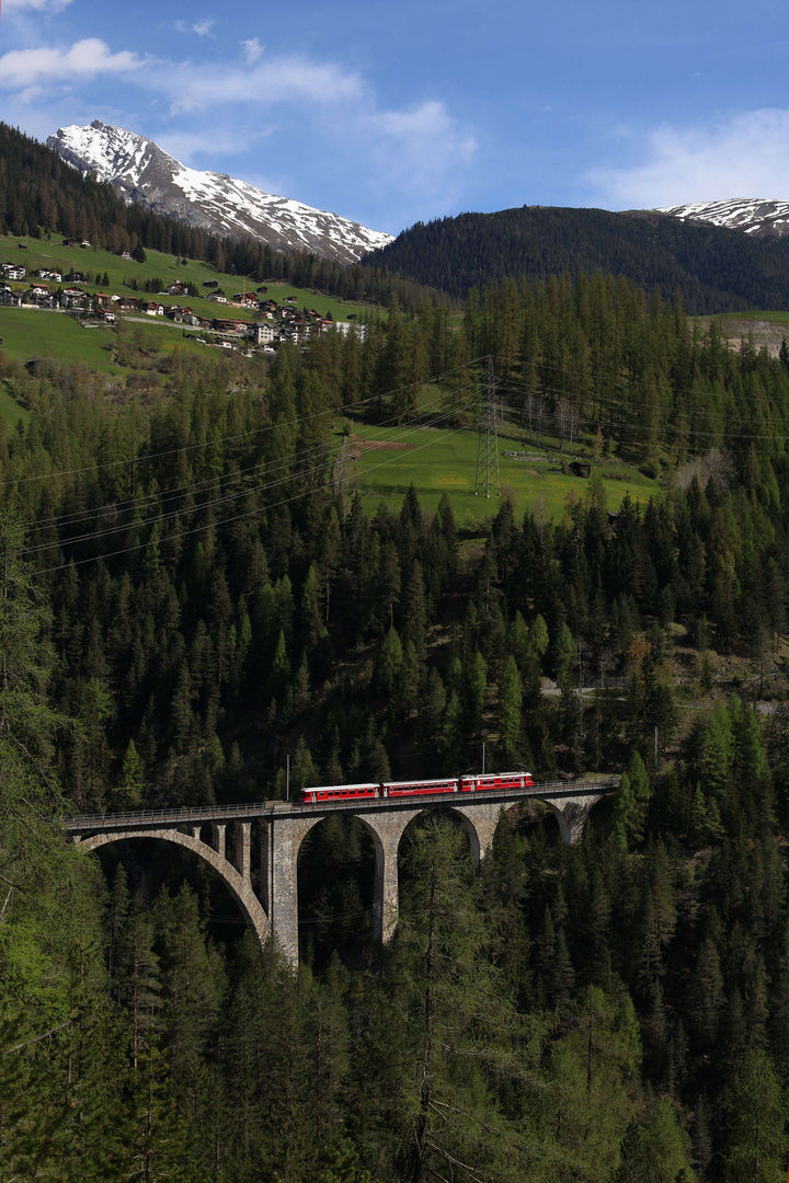 Be 4/4 514 auf dem WIesner Viadukt quer