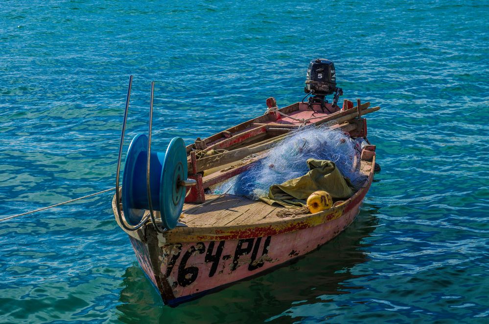 Fischerboot bei Fazana von Helmut Portenkirchner