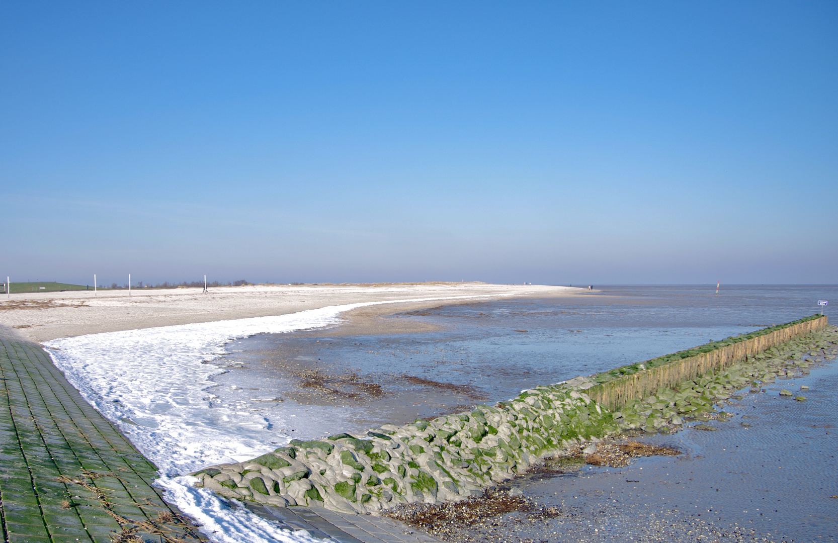  Beach and Ice