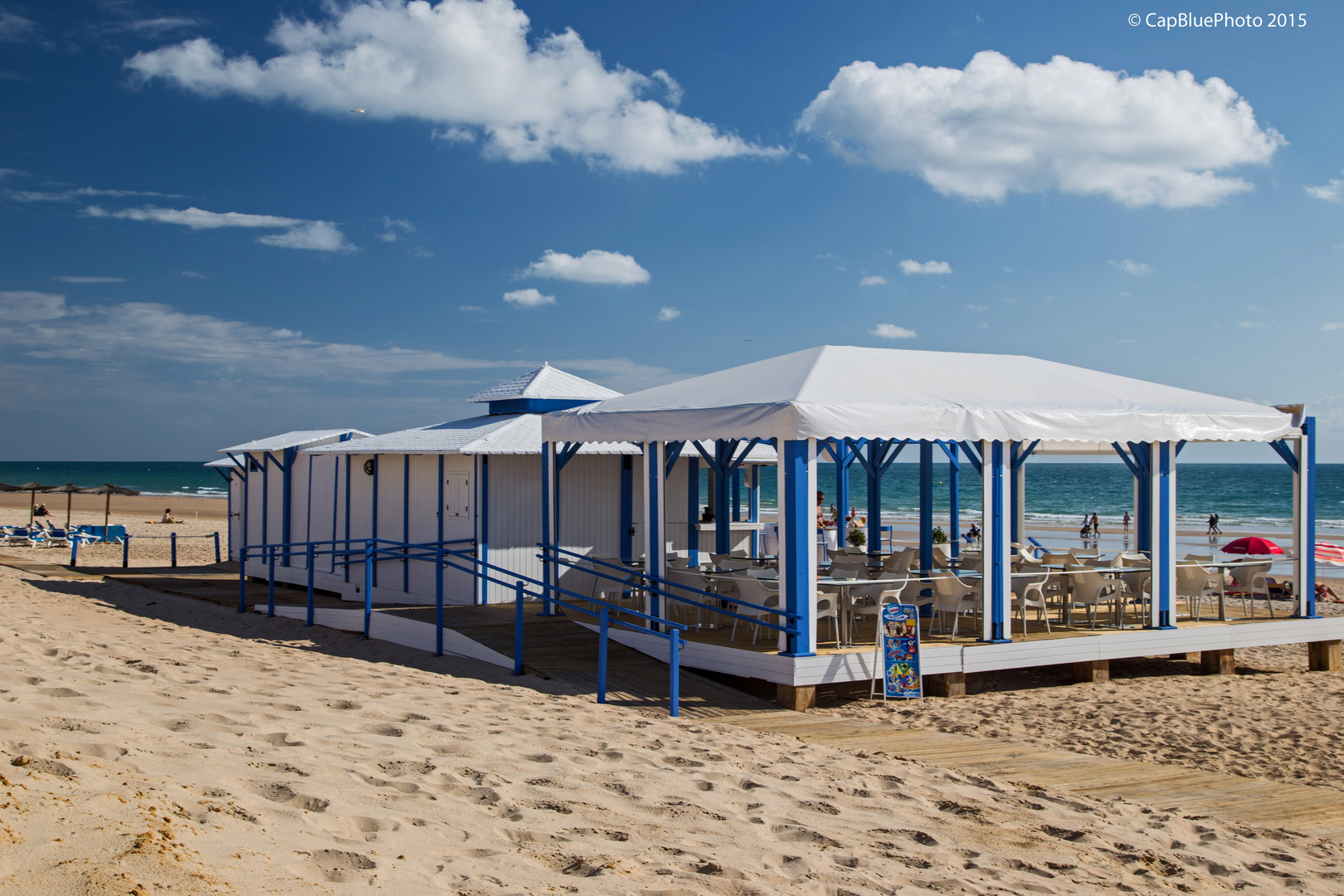 Beach-Bar an Barrosa Strand Costa de la Luz