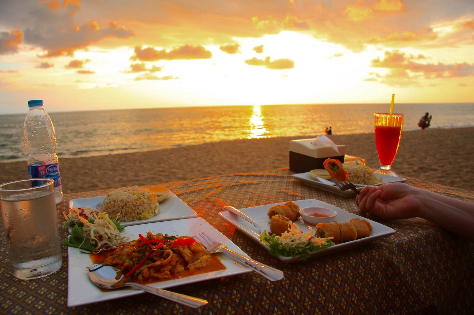 beach dinner