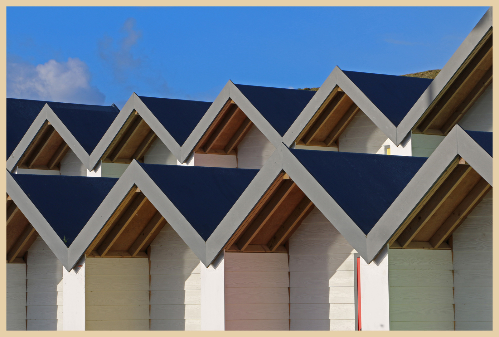 beach huts swanage 4