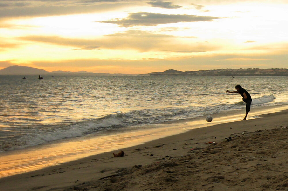 Beach-Kick Vietnam I