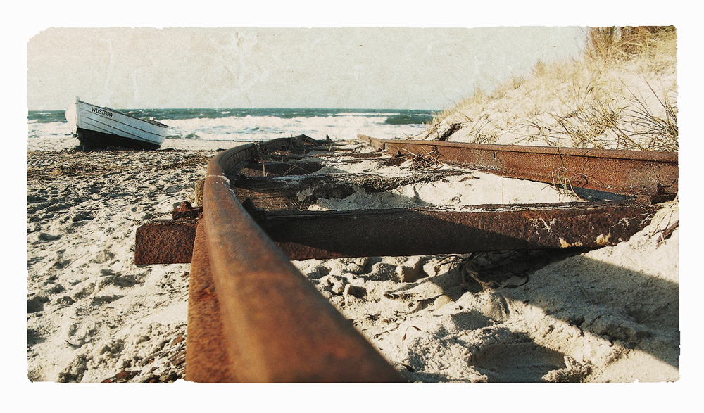 °Beach train°