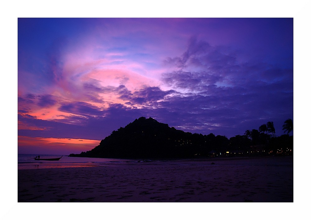 beach view at night