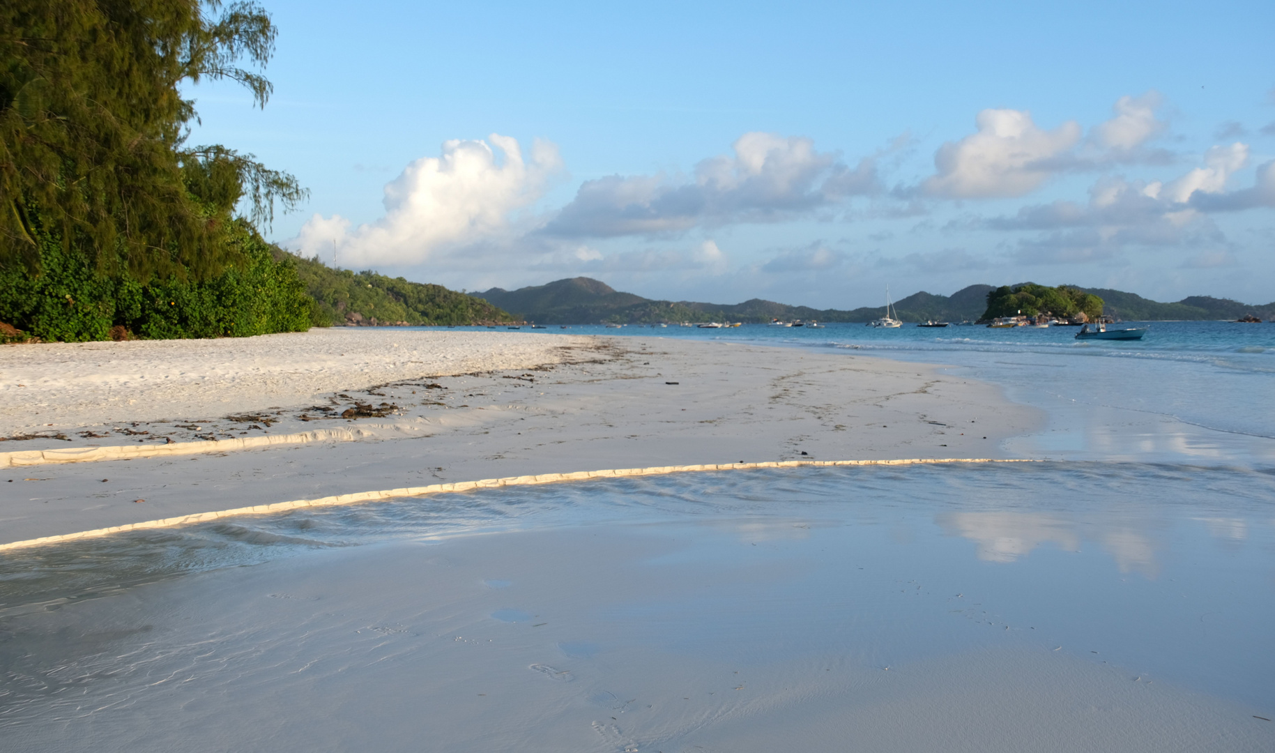 ...Beach Walk @ Anse Volbert...