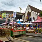 Beachvolleyball neben der Baustelle