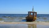 Fischerboot am Meer von Heribert Weber