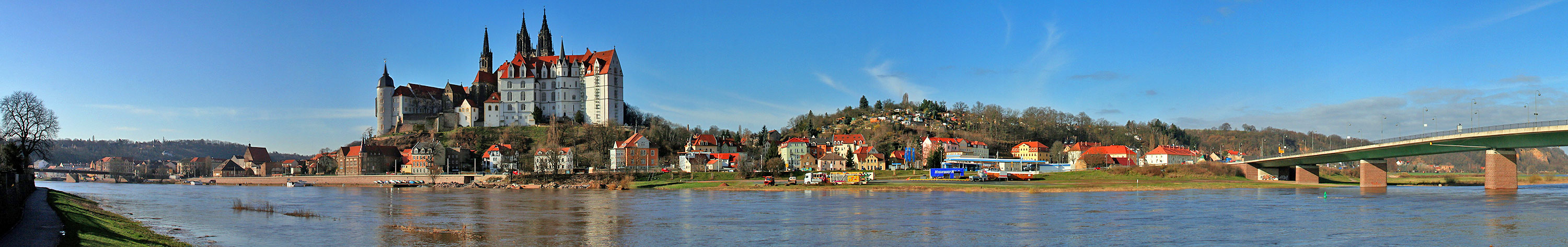 BEATE  SALOMON mit diesem Pano aus der alten Heimat herzliche Glückwünsche...