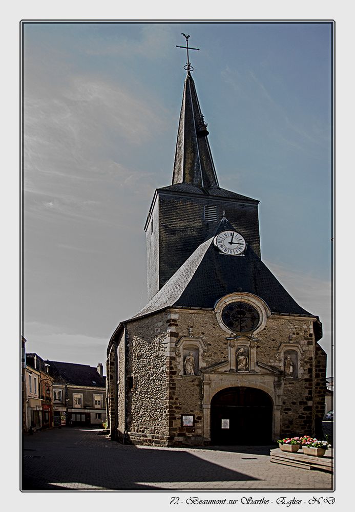 Beaumont sur Sarthe - Eglise Notre-Dame, architecture romane du XIème siècle