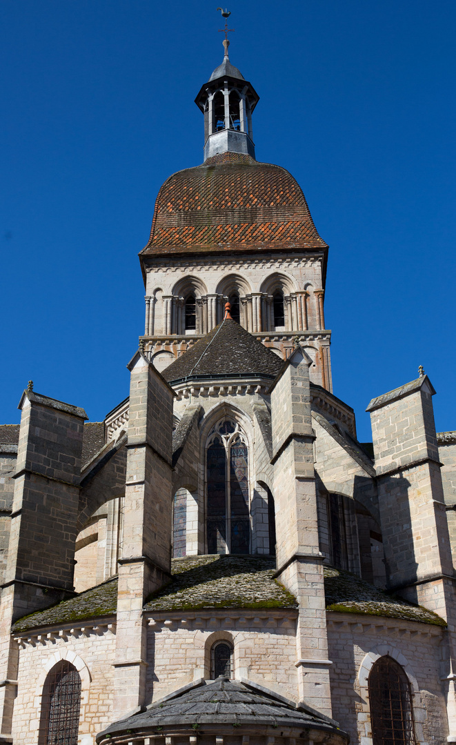 Beaune-Kathedrale-Turm-und-Chor-0034