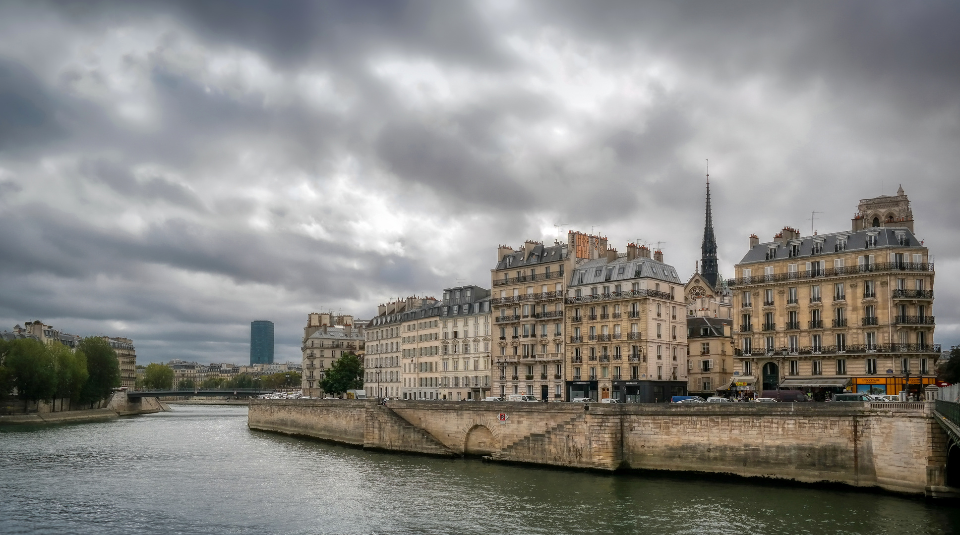 Beautiful Paris - Suivez la flèche