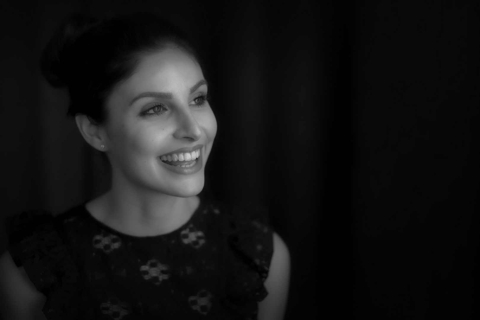 Beautiful Smile Foto Bild Indoor Available Light Portrait Bilder Auf Fotocommunity