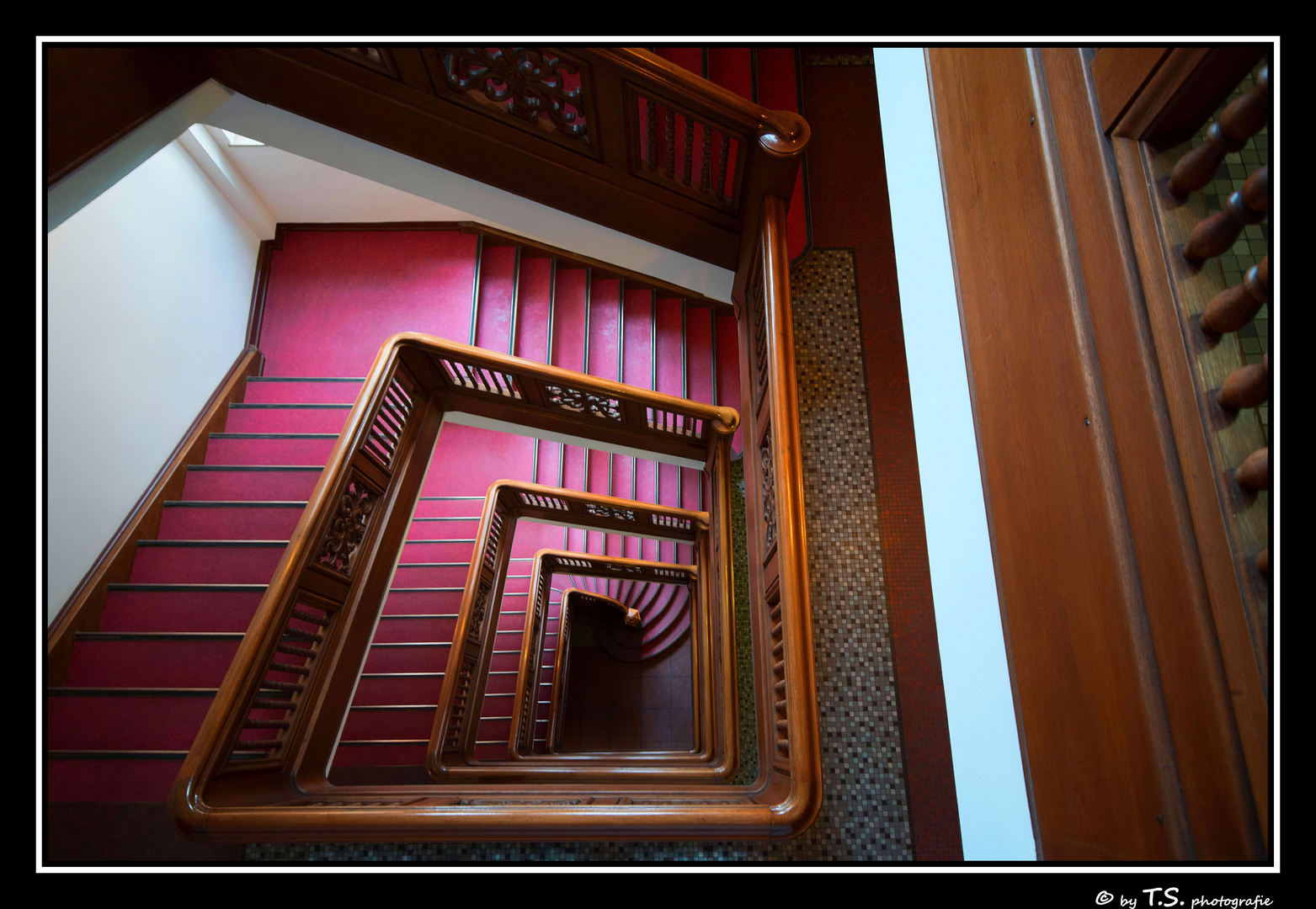 Beautiful staircases - No. 3