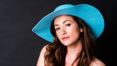 Beauty with a blue hat