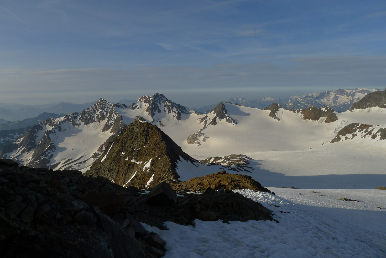 Becherhaus und Botzer vom Aufstieg zum Wilden Freiger, Stubaier Alpen,