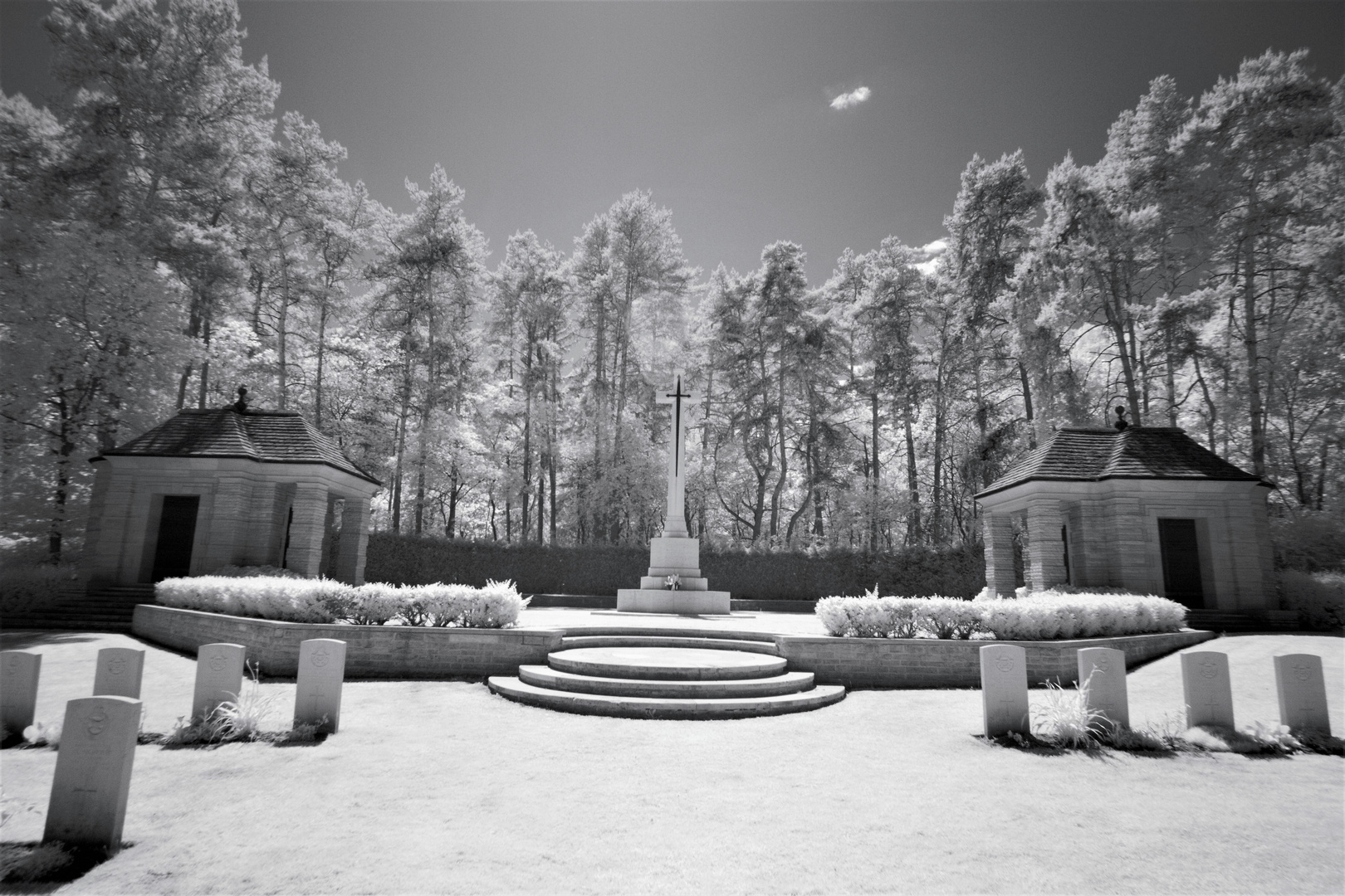 Becklingen War Cemetery