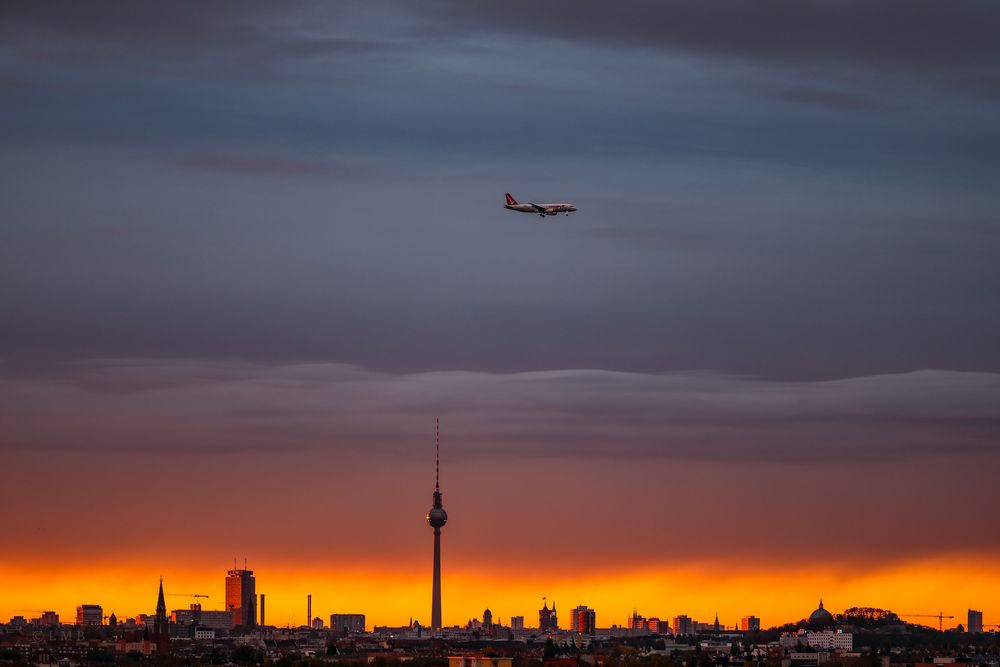 Bedeckter Sonnenaufgang